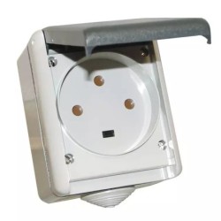PRISE ETANCHE SAILLIE  3P+T  20A  LEGRAND